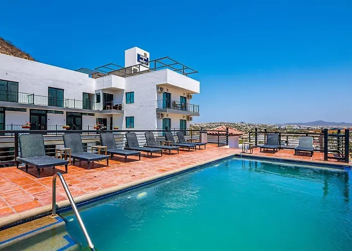 Ferienhaus Dog-friendly With Rooftop Infinity Pool, Gym, Ac & Balcony *